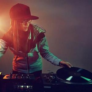 粗大玩稚嫩亲女
